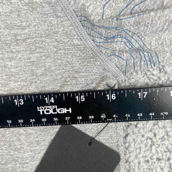 Fabletics Men's X-Small Gray Nylon Polyester The Training Day Long Sleeve Tee - Picture 6 of 10